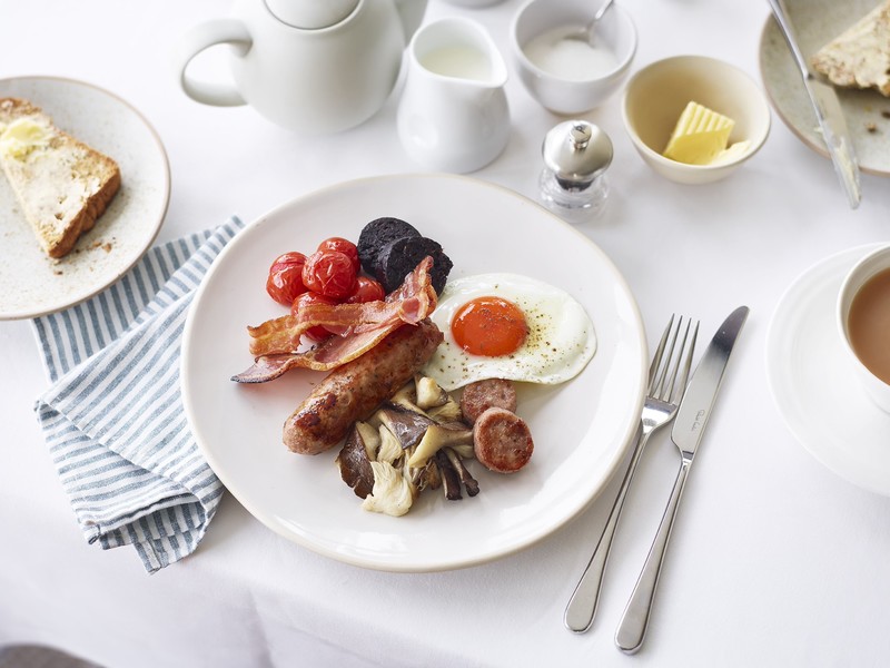 Full English Brekfast at Outlaw’s Guesthouse
